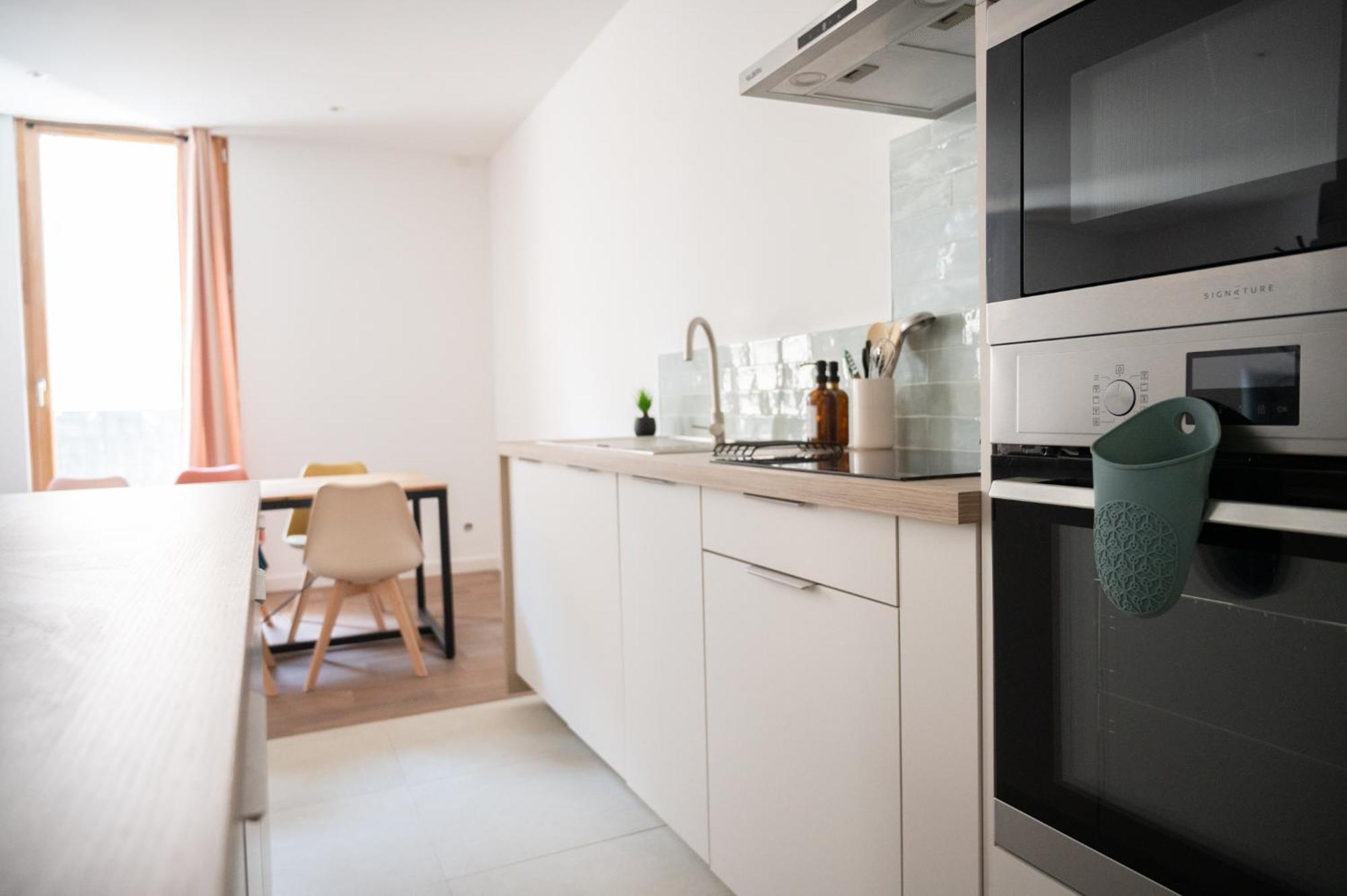 Lou Cabanot - Appartement Lumineux 3 Chambres - Parking Gratuit ベジエ エクステリア 写真